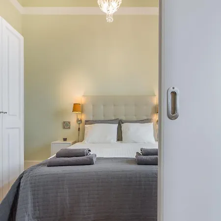 Renoviertes Jahrhundert In Der Naehe Des Schlosses Apartment Lisbon